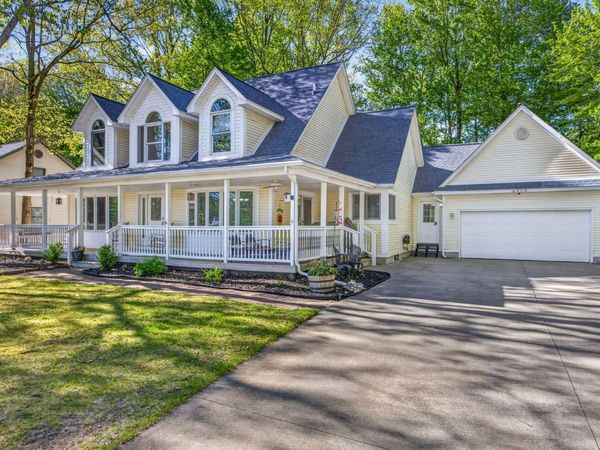6908 Club House Drive E, Canadian Lakes, MI 49346
