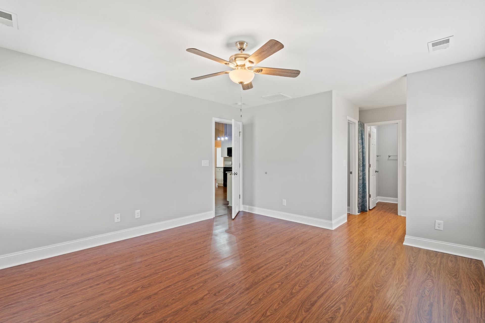 700 Alexis Dr. Photo 14