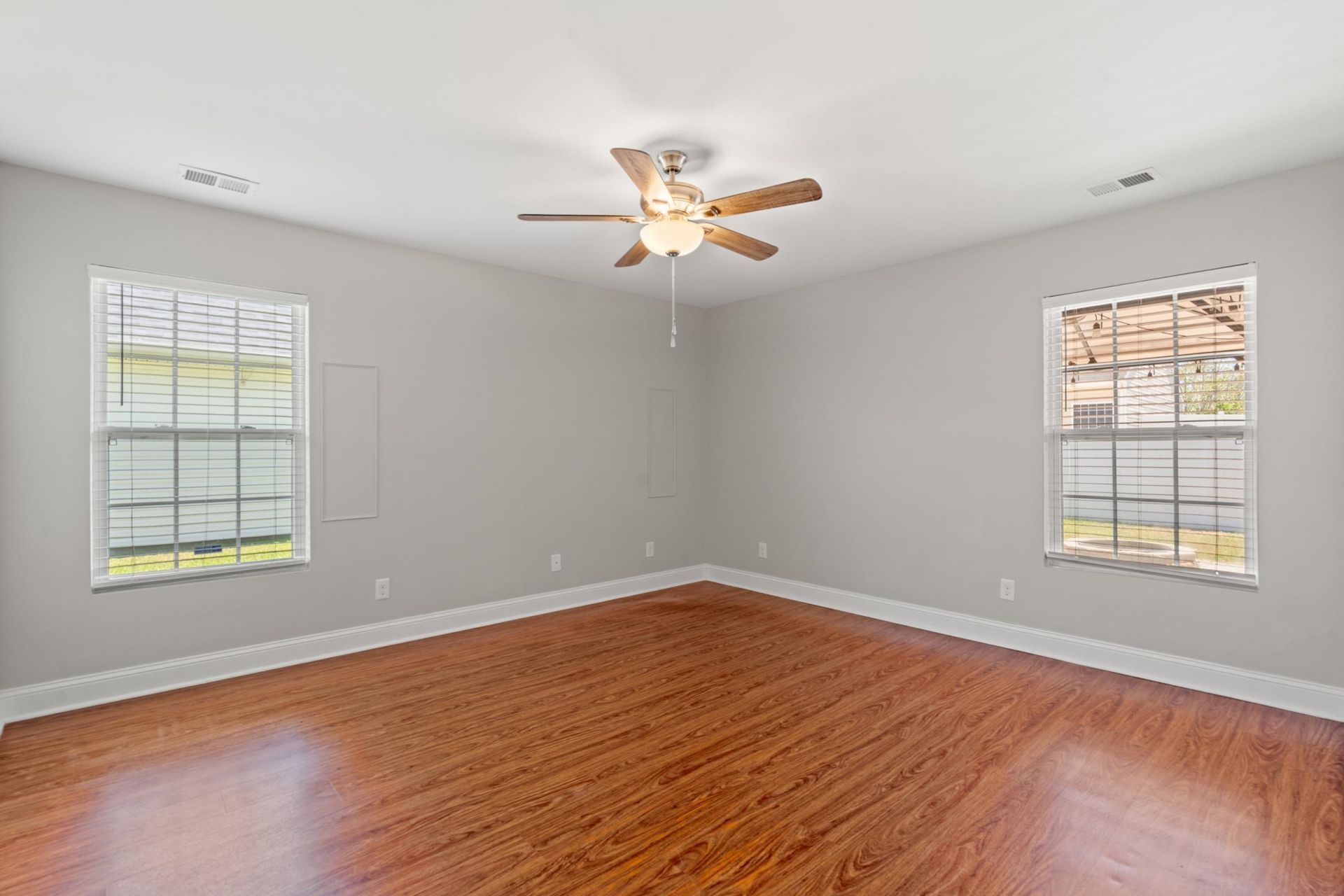 700 Alexis Dr. Photo 18
