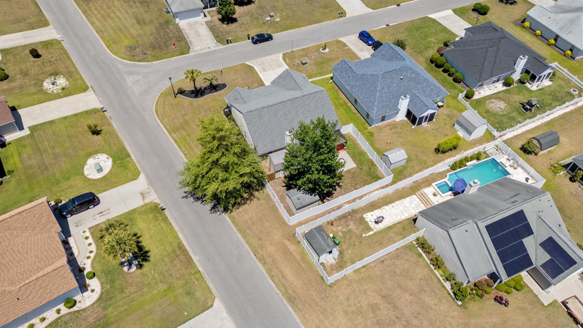 700 Alexis Dr. Photo 26