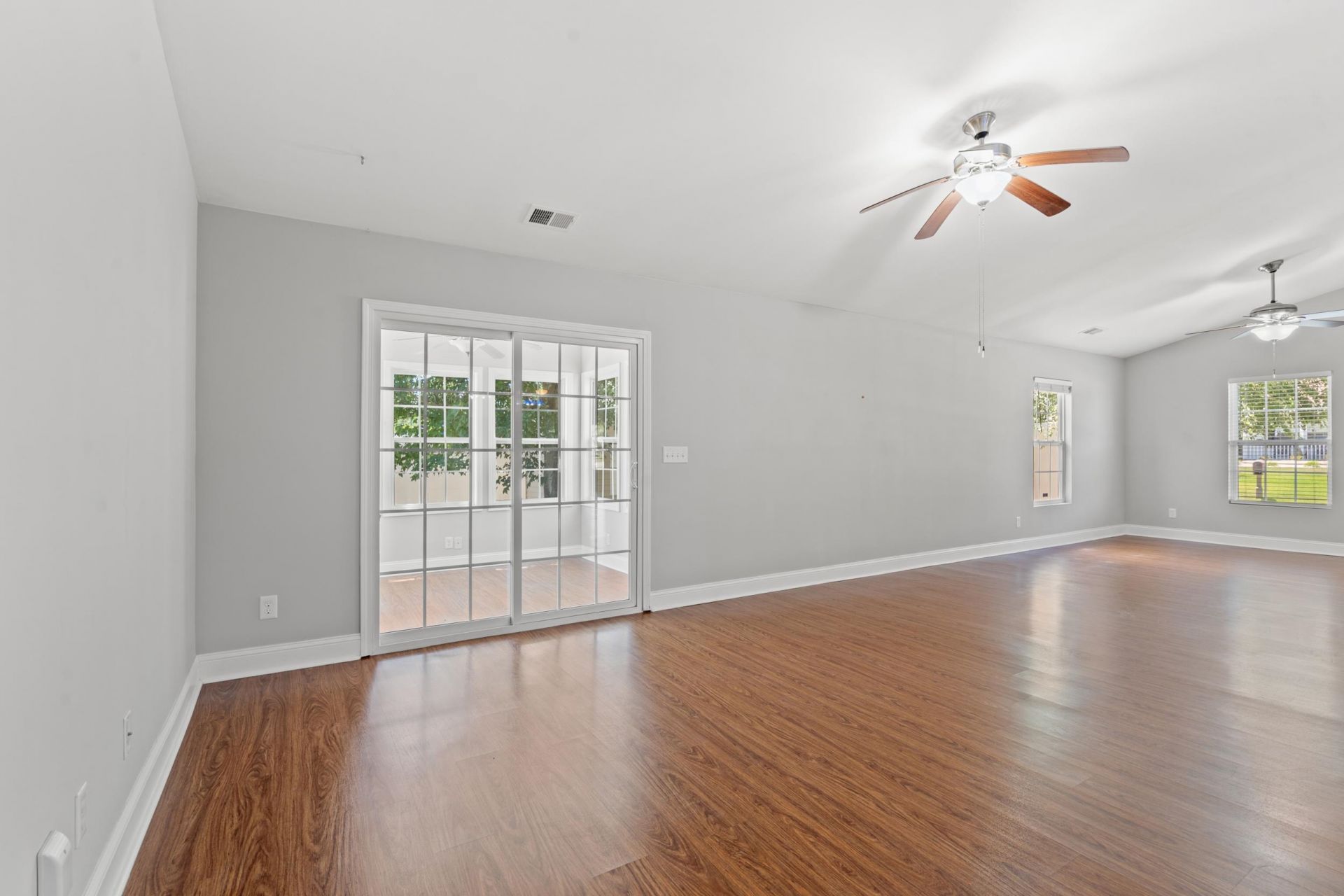 700 Alexis Dr. Photo 5