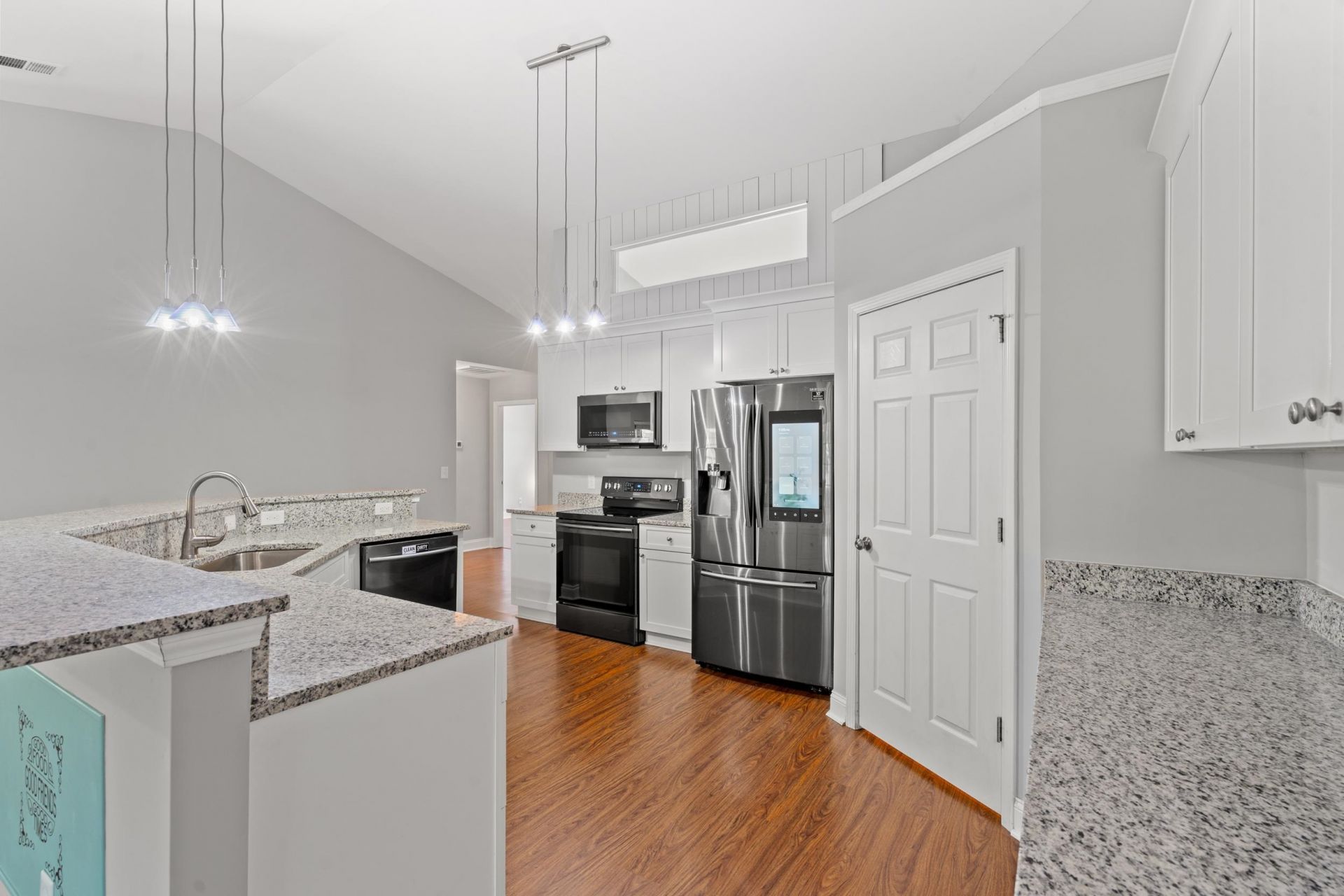 700 Alexis Dr. Photo 8