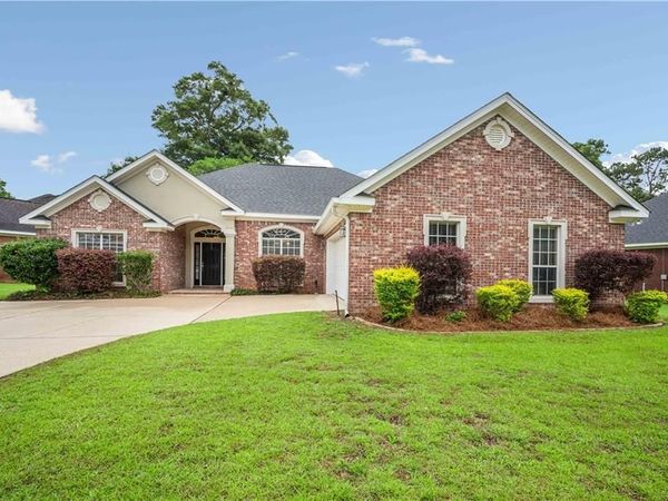 8859 Aiken Way , Mobile, AL 36695