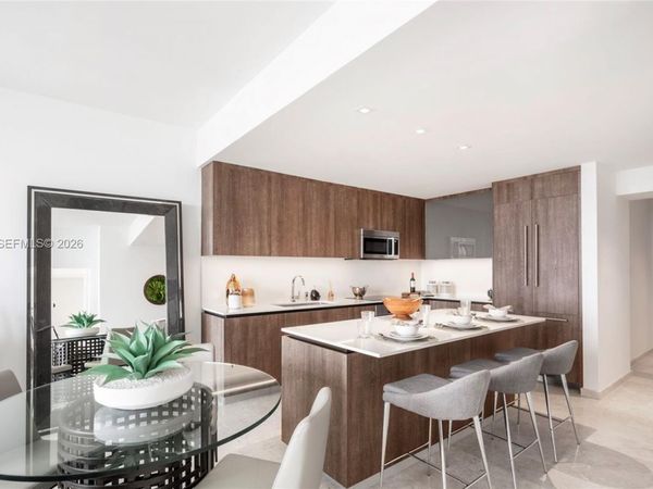88 SW 7th St , Unit 2406, Miami, FL 33130
