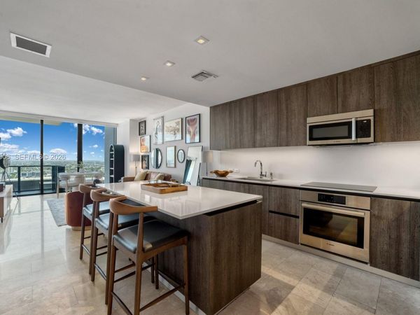 88 SW 7th St , Unit 2406, Miami, FL 33130