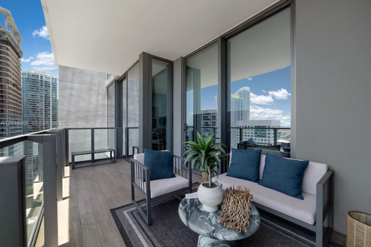 88 SW 7th St , Unit 2406, Miami, FL 33130 Photo