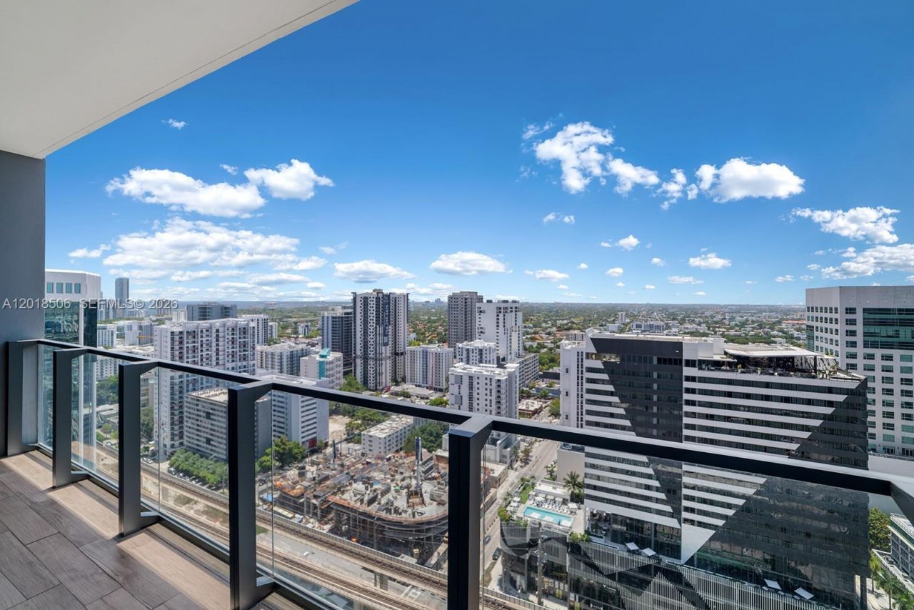 88 SW 7th St , Unit 2406, Miami, FL 33130 Photo