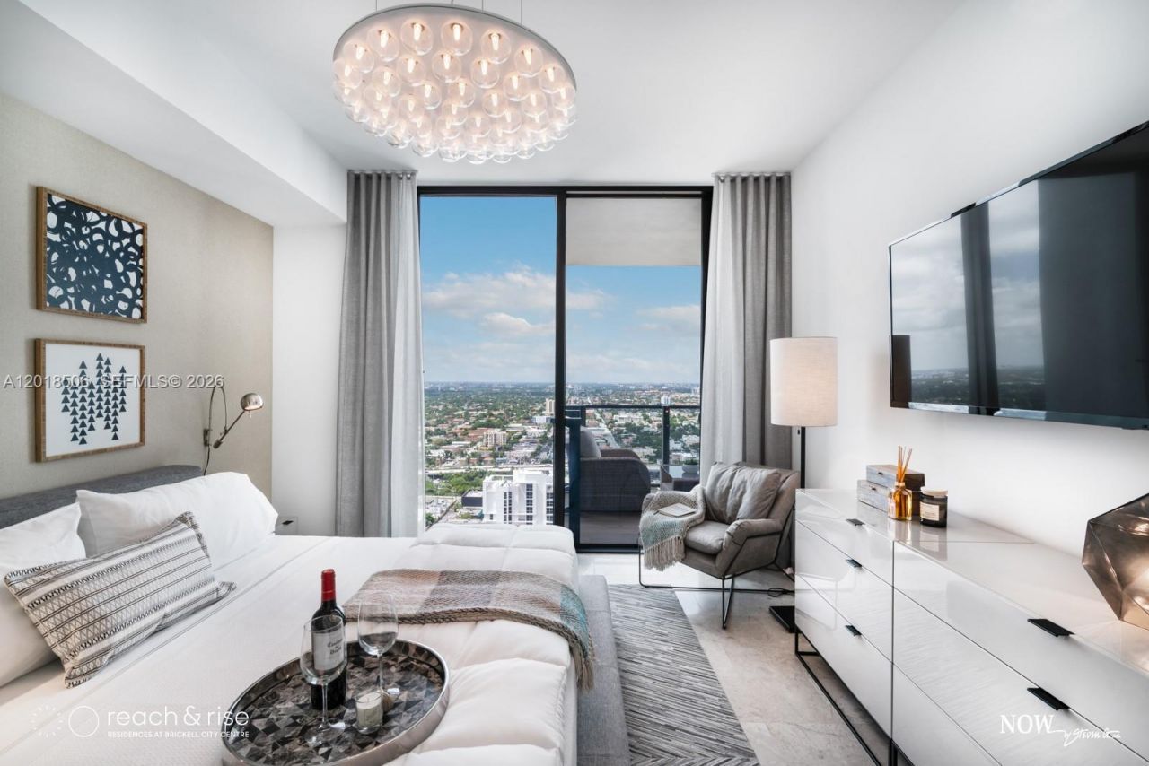 88 SW 7th St , Unit 2406, Miami, FL 33130 Photo