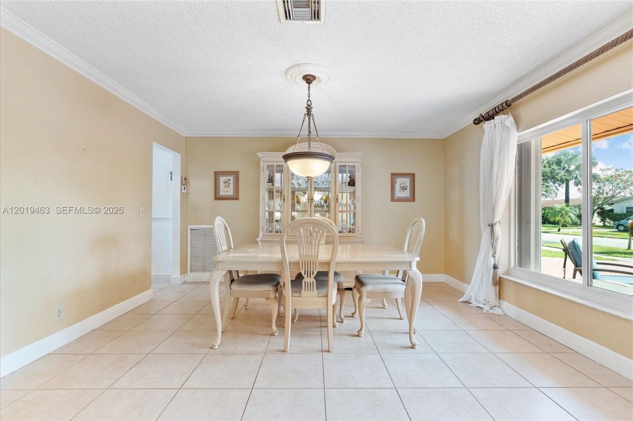 1730 NW 108th Ave , Pembroke Pines, FL 33026 Photo