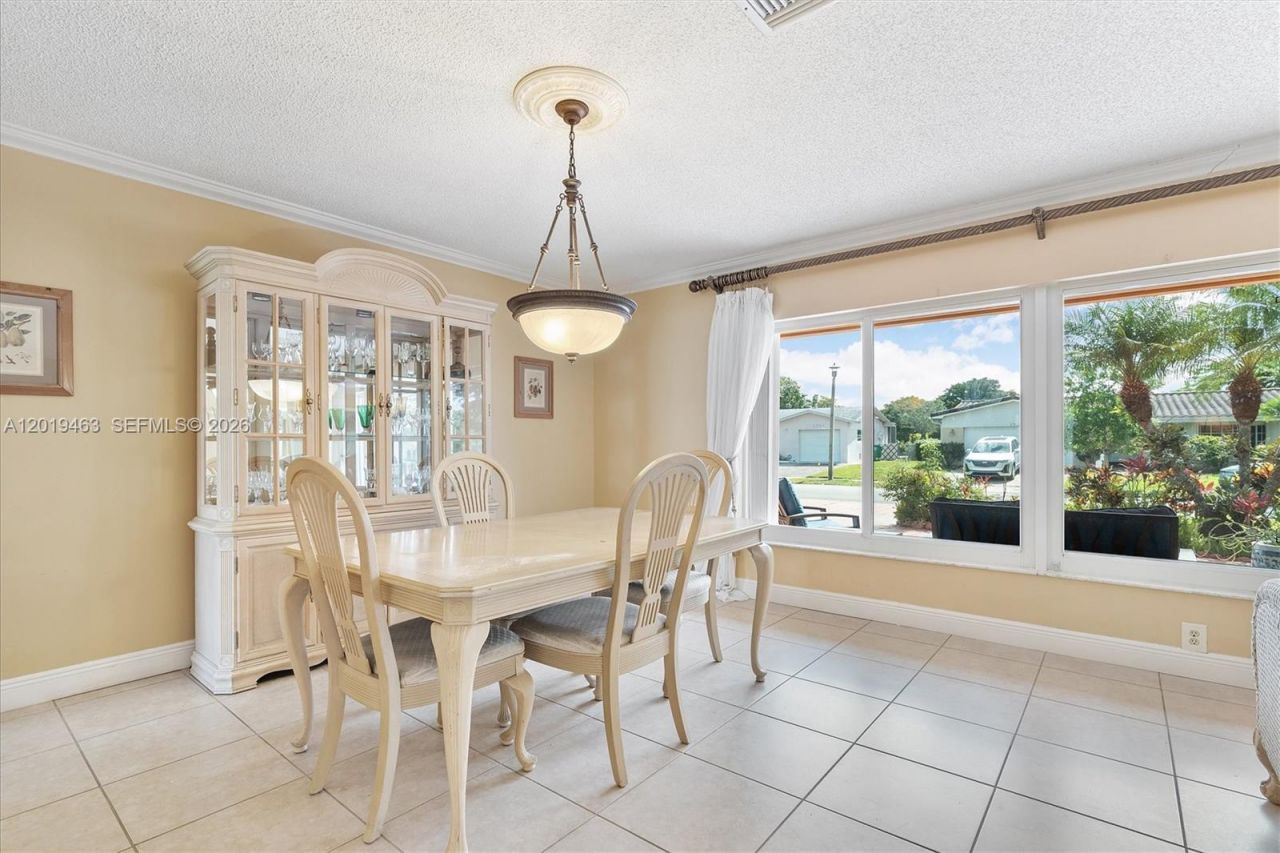 1730 NW 108th Ave , Pembroke Pines, FL 33026 Photo