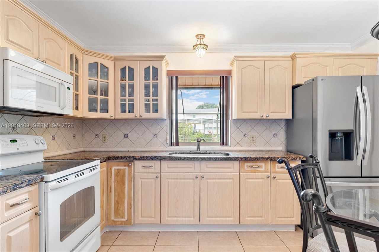 1730 NW 108th Ave , Pembroke Pines, FL 33026 Photo