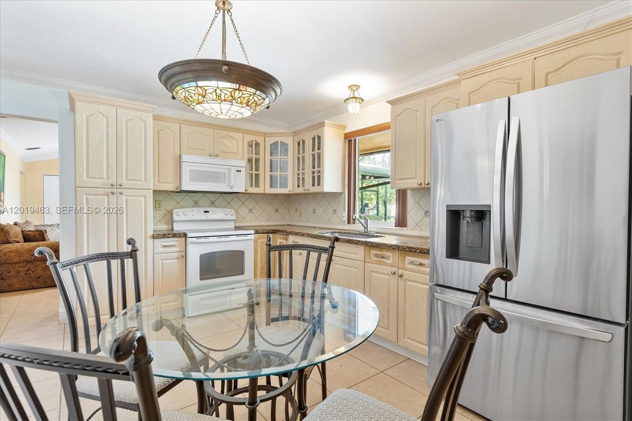 1730 NW 108th Ave , Pembroke Pines, FL 33026 Photo