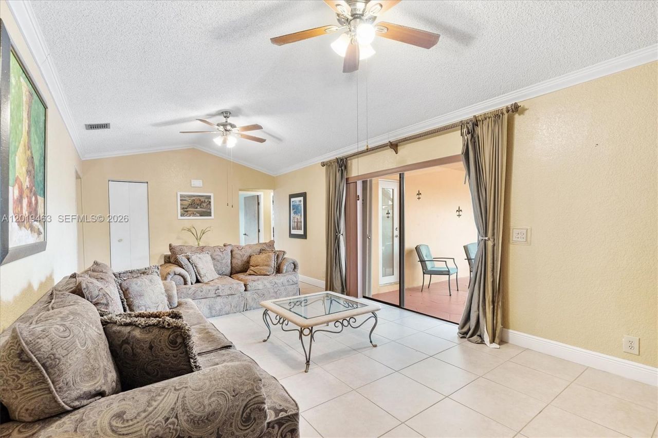 1730 NW 108th Ave , Pembroke Pines, FL 33026 Photo