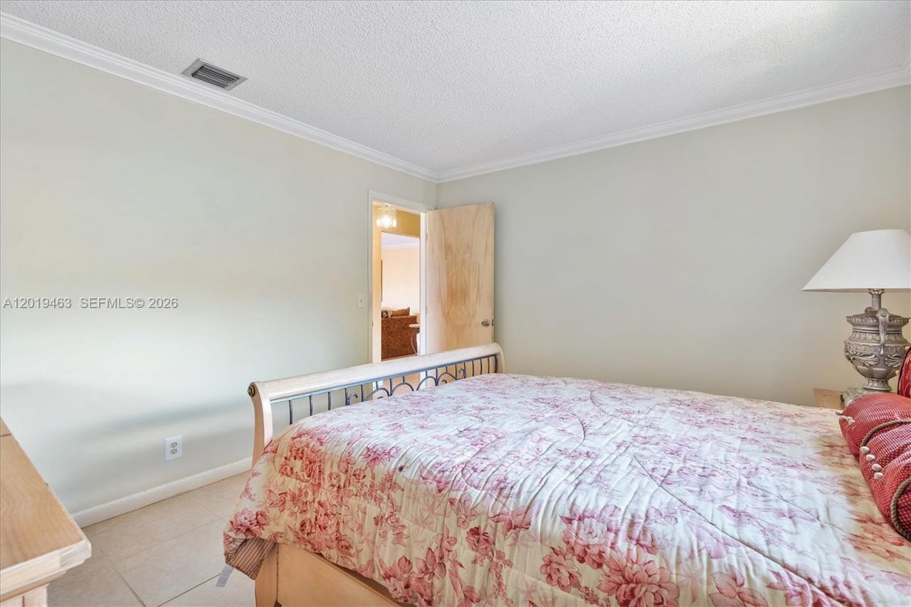 1730 NW 108th Ave , Pembroke Pines, FL 33026 Photo