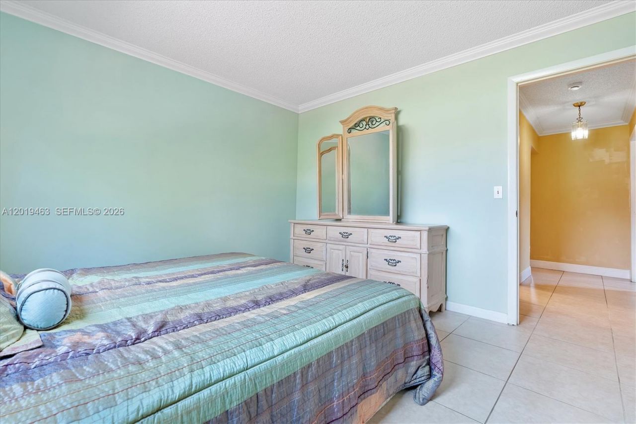 1730 NW 108th Ave , Pembroke Pines, FL 33026 Photo