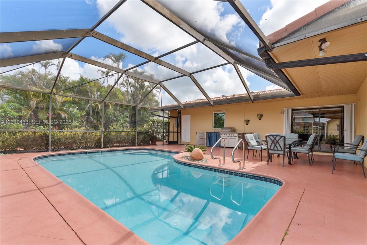 1730 NW 108th Ave , Pembroke Pines, FL 33026 Photo