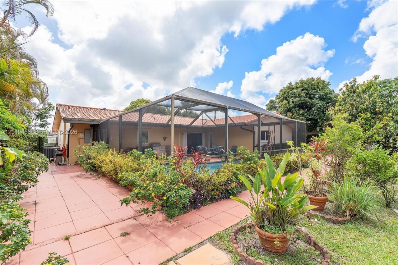 1730 NW 108th Ave , Pembroke Pines, FL 33026 Photo