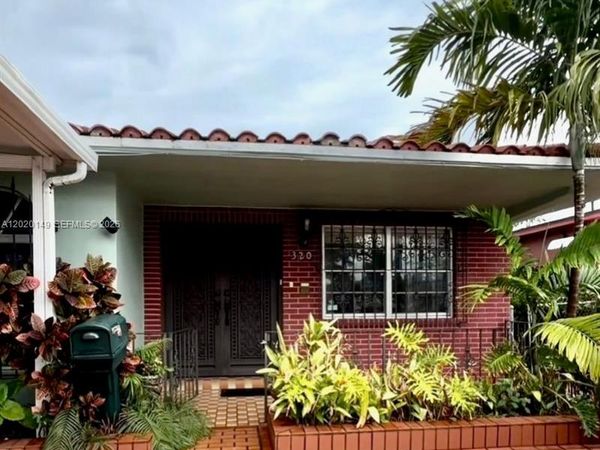 320 NW 61st Ave , Miami, FL 33126