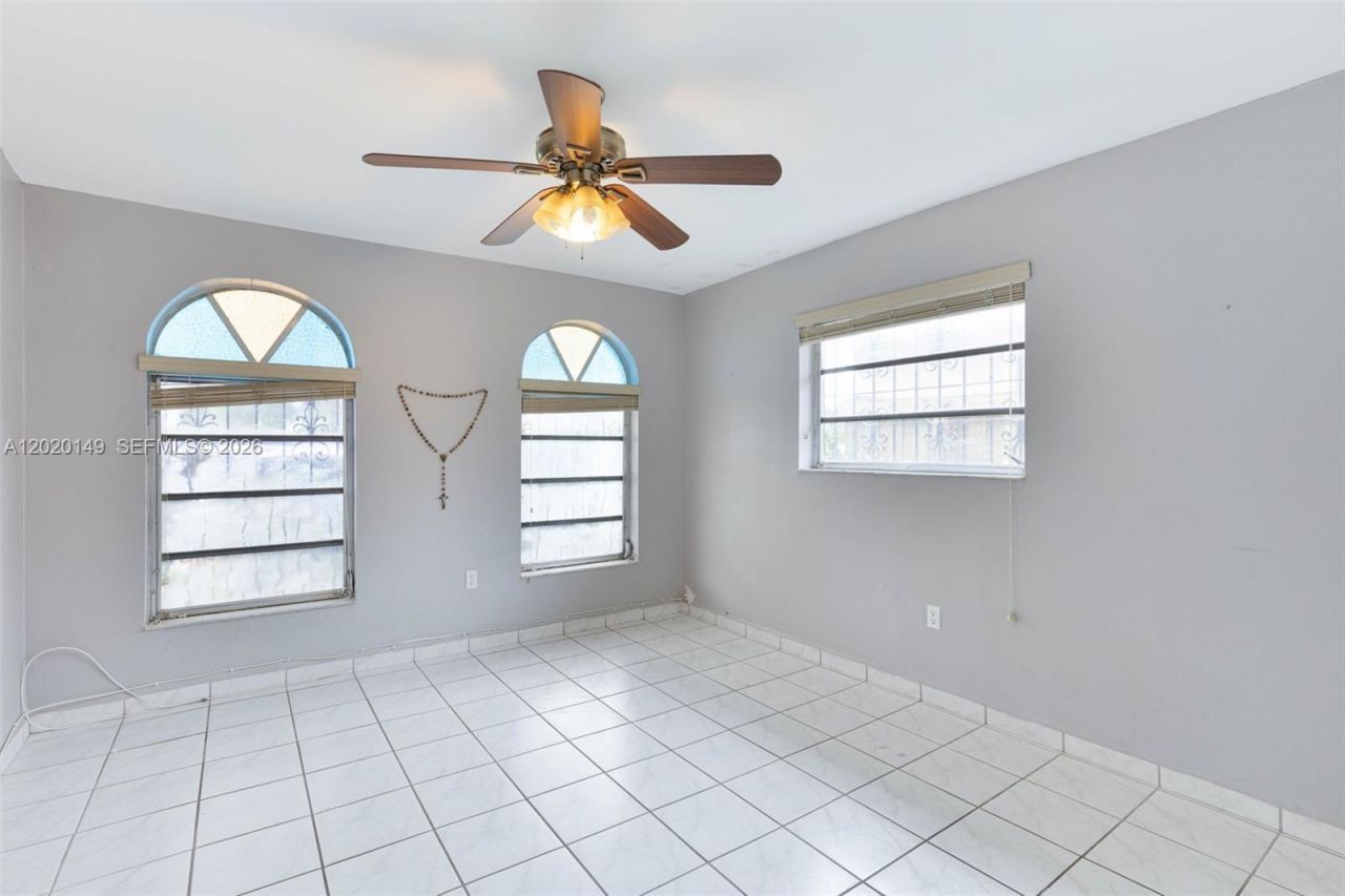 320 NW 61st Ave, Miami, FL 33126 Photo