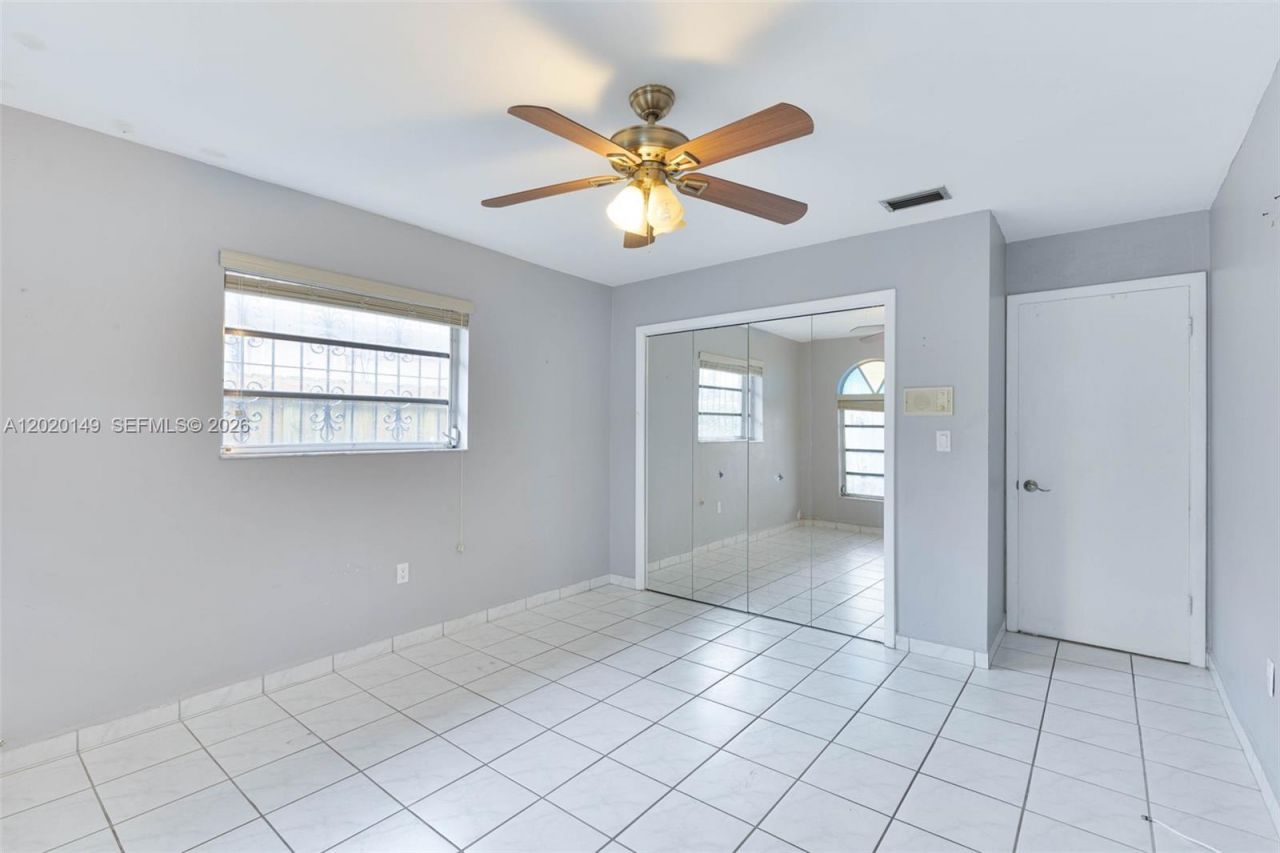 320 NW 61st Ave, Miami, FL 33126 Photo