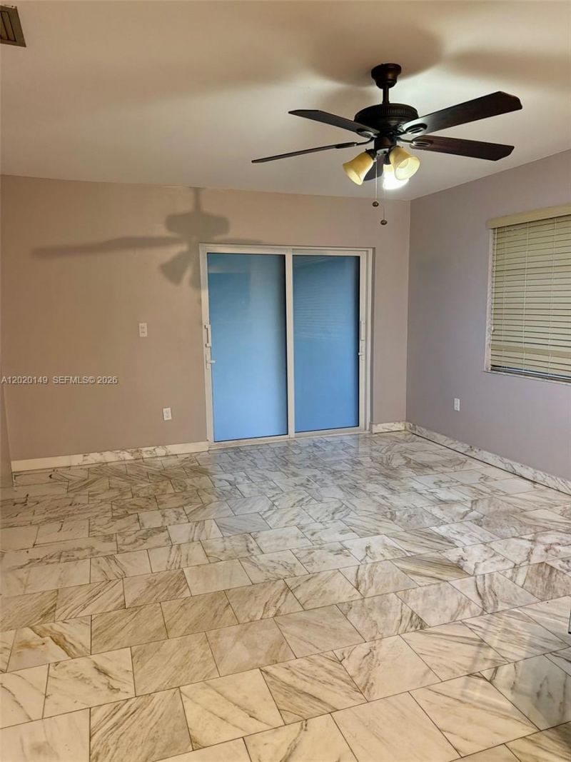 320 NW 61st Ave , Miami, FL 33126 Photo