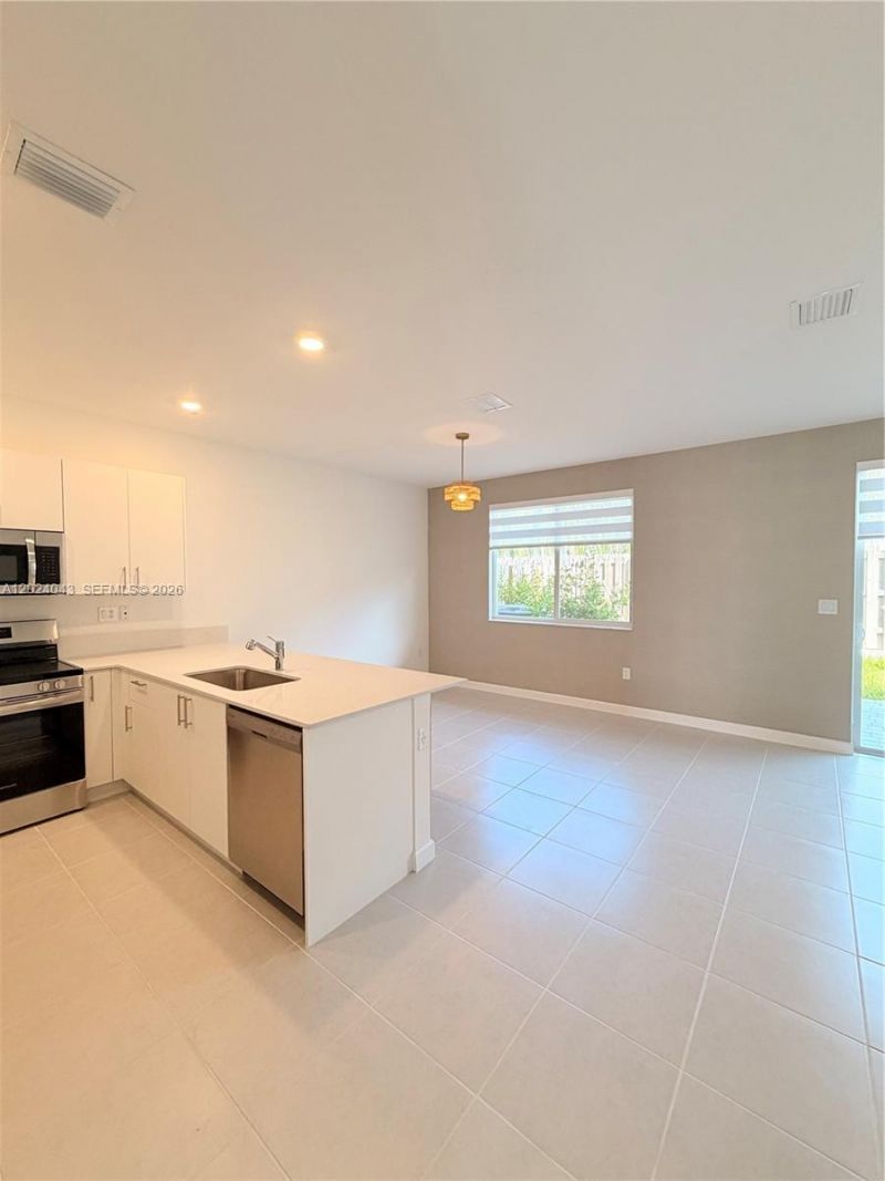 663 SE 13th St Cir , Unit ., Homestead, FL 33034 Photo