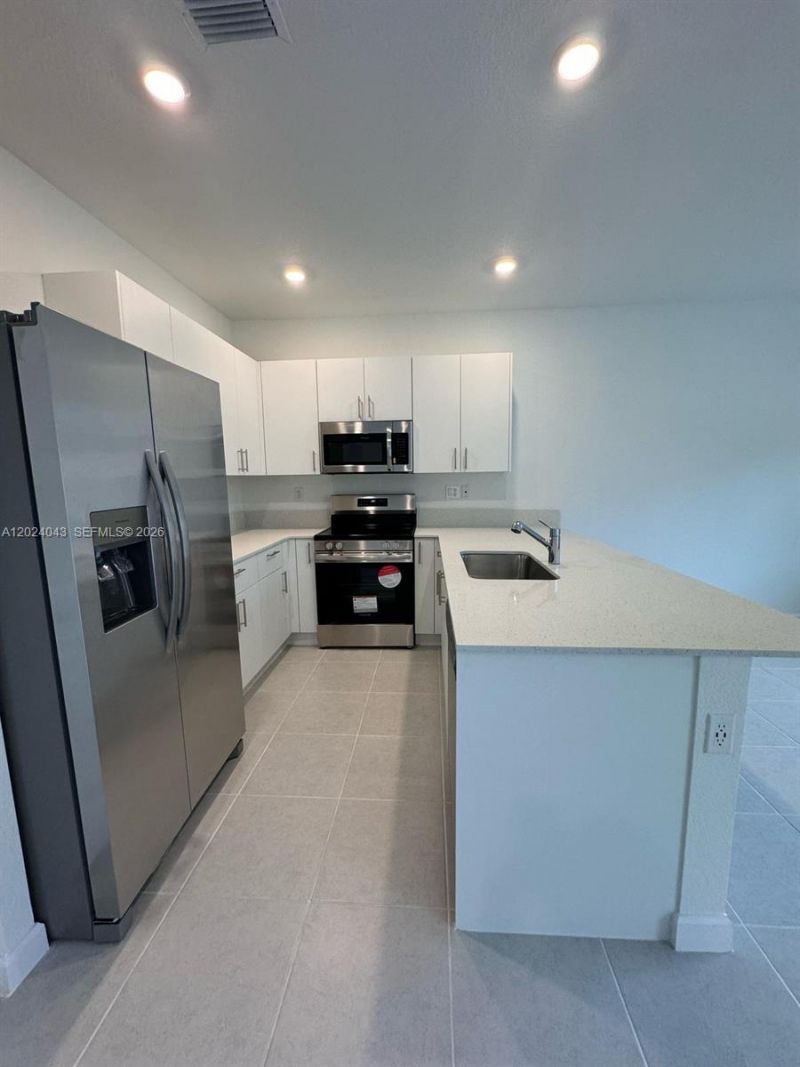 663 SE 13th St Cir , Unit ., Homestead, FL 33034 Photo