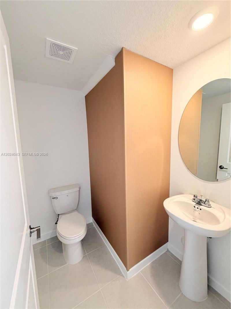 663 SE 13th St Cir , Unit ., Homestead, FL 33034 Photo