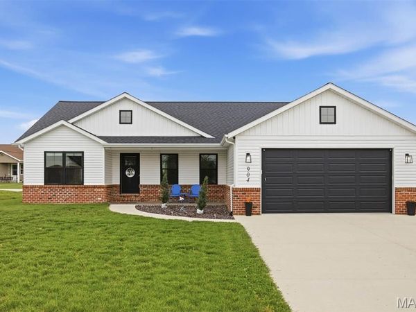 904 Anna Rose, Germantown, IL 62245