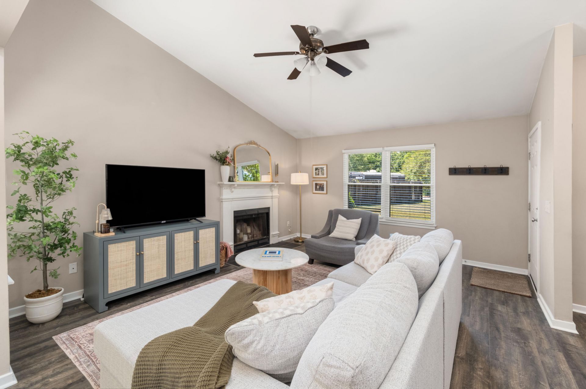 1160 Shoreham Road Photo 3