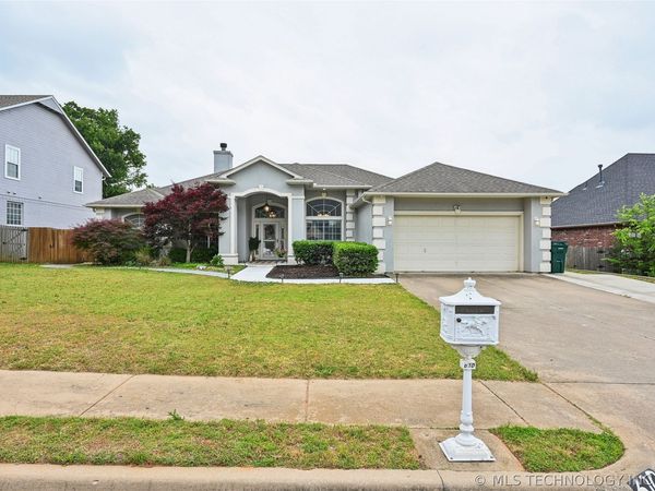 610 W 37th Place , Sand Springs, OK 74063