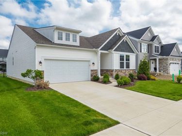 36732 Appian Way, North Ridgeville, OH 44039