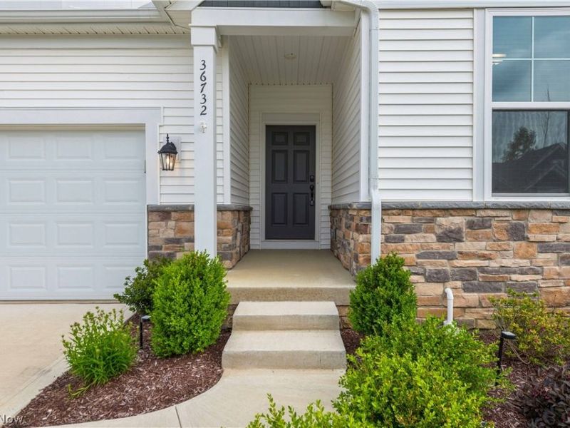36732 Appian Way , North Ridgeville, OH 44039 Photo 4
