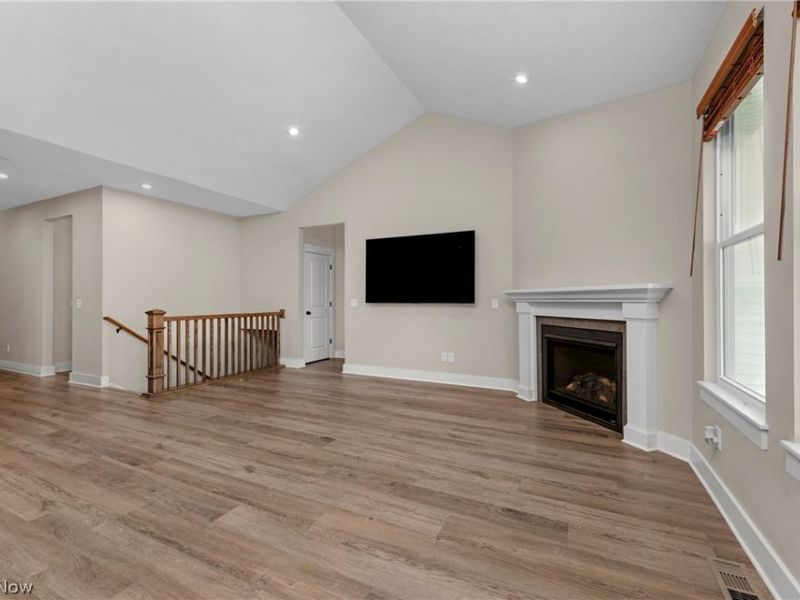 36732 Appian Way , North Ridgeville, OH 44039 Photo 8