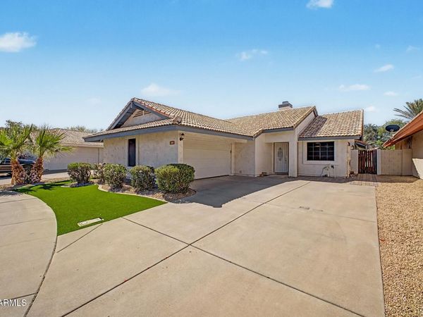 1311 W ELGIN Street, Chandler, AZ 85224