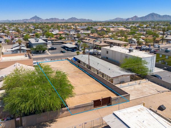 2145 E TAYLOR Street, Unit 11, Phoenix, AZ 85006