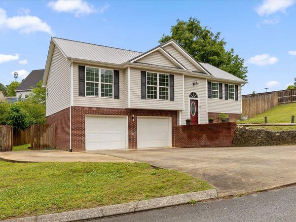 9451 Hackberry Lane, Soddy Daisy, TN 37379