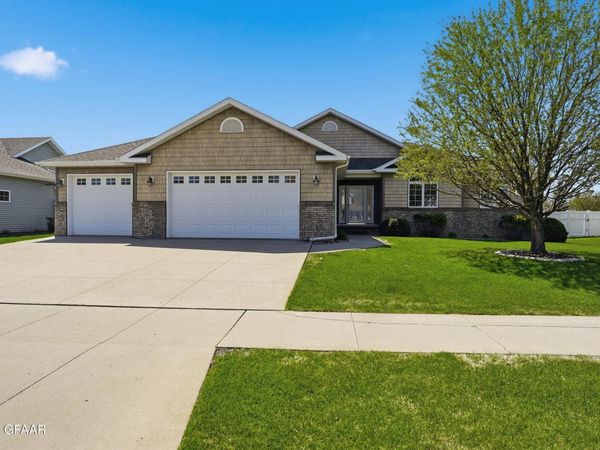 2403 44TH Avenue S, Grand Forks, ND 58201