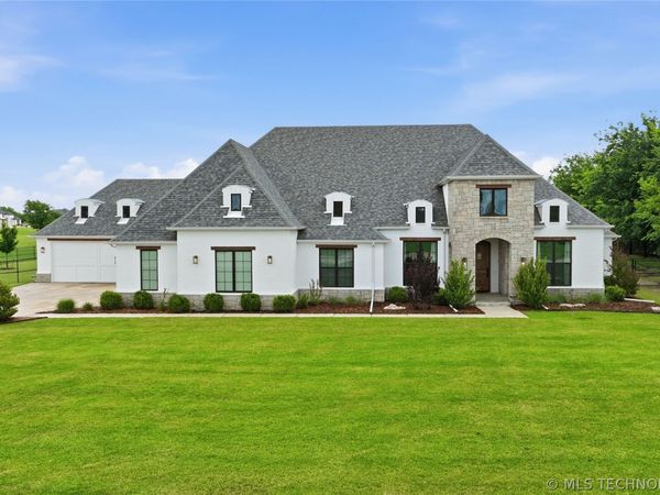 16981 S 31st East Avenue, Mounds, OK 74047
