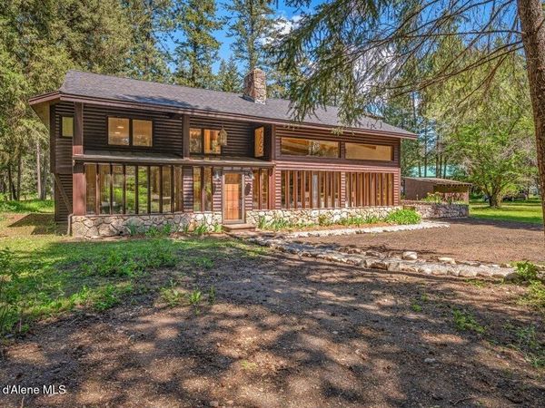 8473 E Apache TRL, Athol, ID 83801
