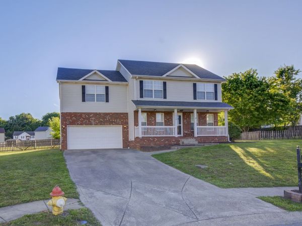 2804 Sharpie Dr , Clarksville, TN 37040