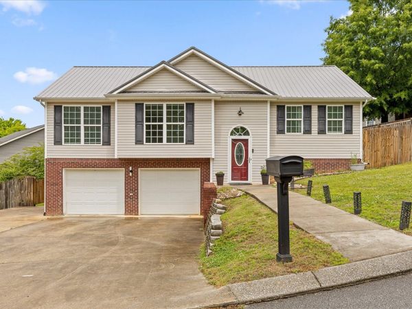 9451 Hackberry Lane , Soddy Daisy, TN 37379