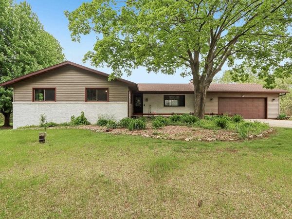 W7956 Morse Road, Poynette, WI 53955
