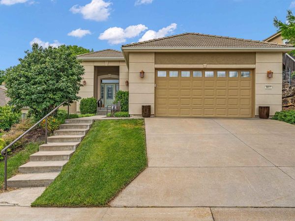 5617 Villa , Lawrence, KS 66047