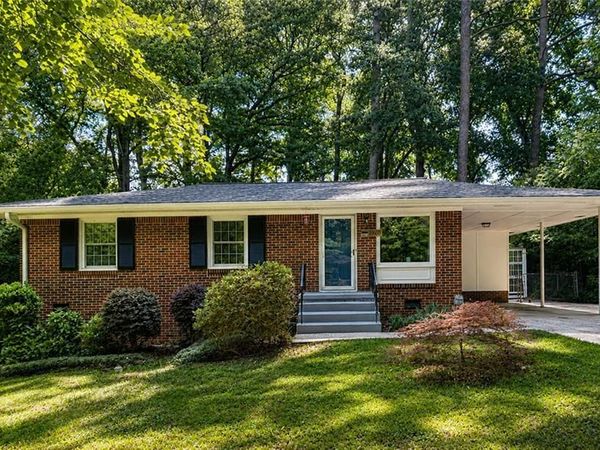 3128 Vine Circle , Decatur, GA 30033