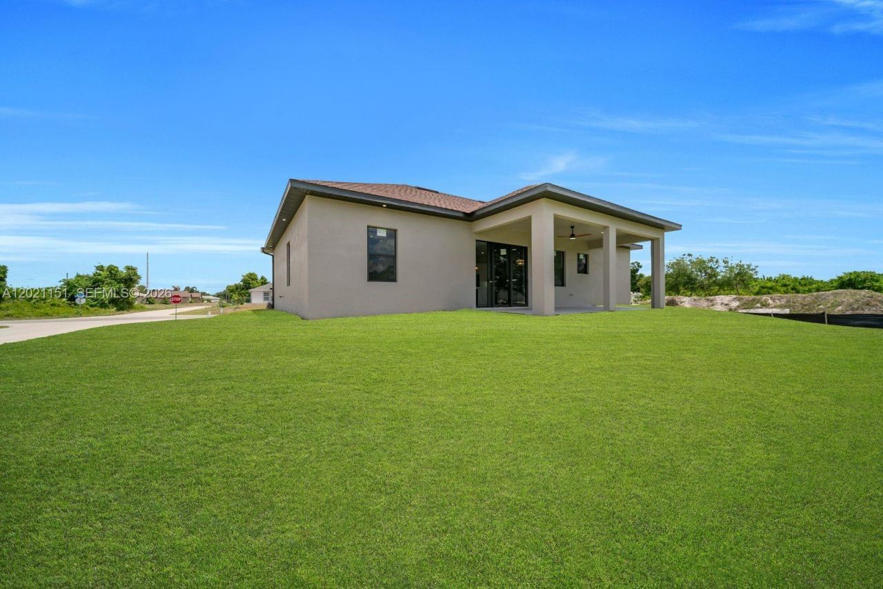 3115 2nd St SW , Lehigh Acres, FL 33976 Photo