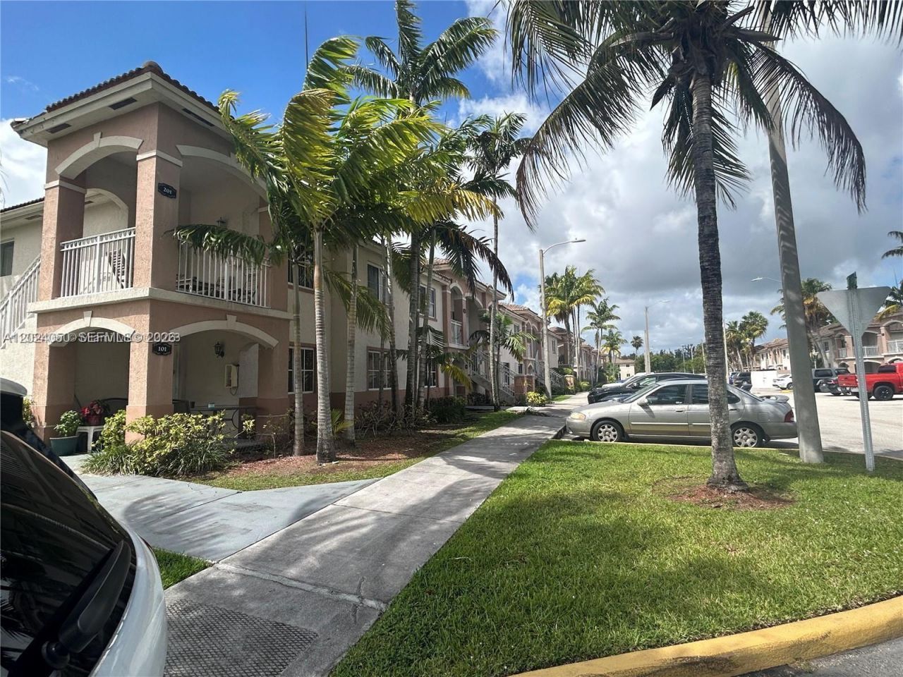 1271 SE 27th St, Unit 101, Homestead, FL 33035 Photo