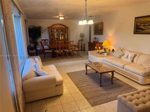 8121 SW 205th St , Cutler Bay, FL 33189