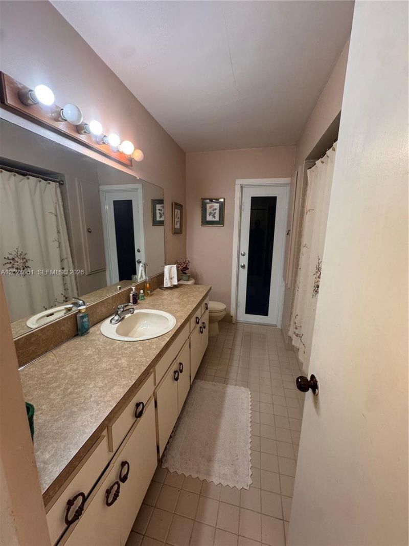 8121 SW 205th St , Cutler Bay, FL 33189 Photo