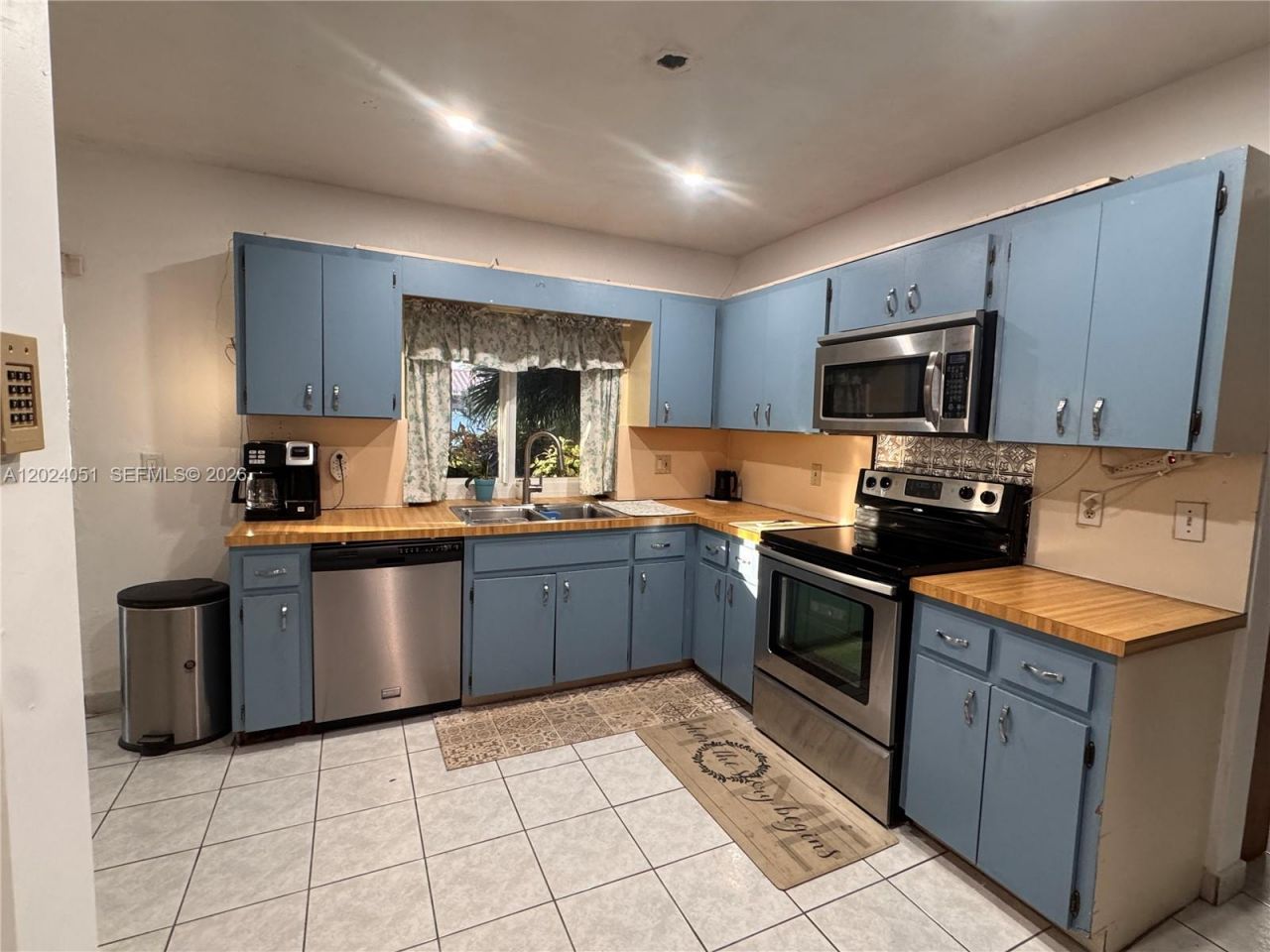 8121 SW 205th St , Cutler Bay, FL 33189 Photo